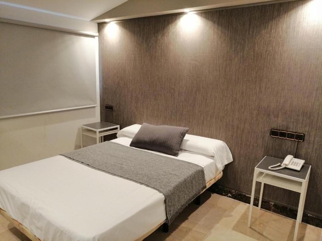 Hotel Ciudad De Navalcarnero Bagian luar foto